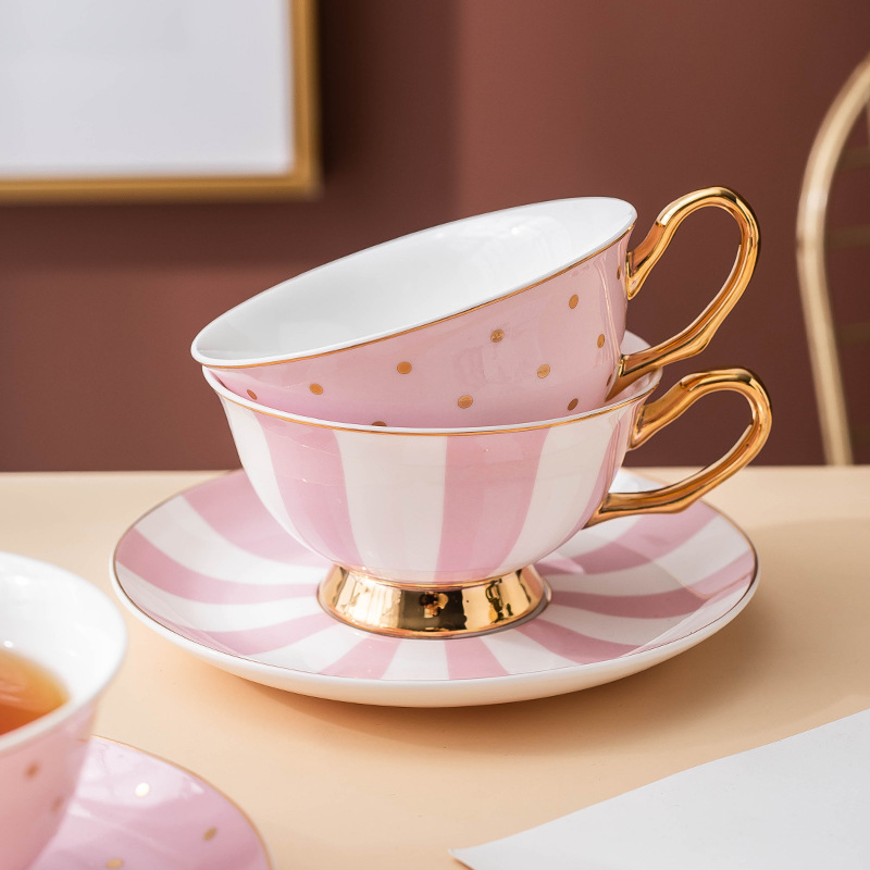 Keramik-Kaffeetassen in Rosa m – Bistro Table Set Bewertung und Preis
