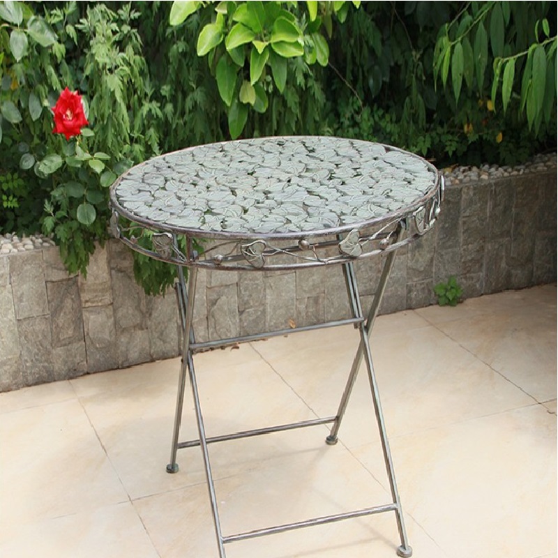 Retro-Eisentisch und Stühle im – Outdoor Furniture Europe Bewertung und Preis