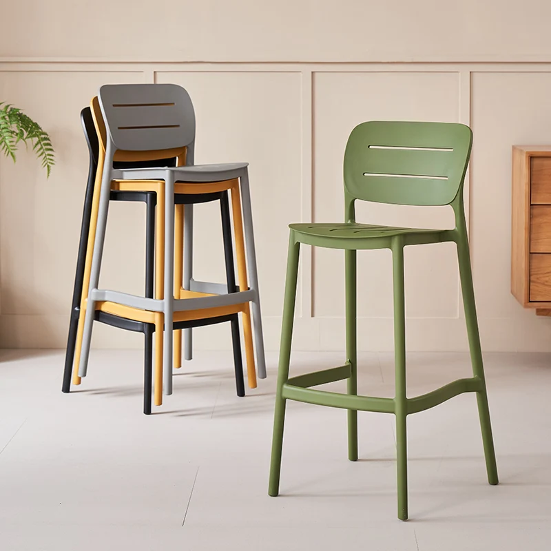 Luxuriöse Kunststoff-Barstühle – Outdoor Furniture Europe Bewertung und Preis
